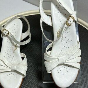 SAS Women's Sandals Size 7 Narrow Tri Pad Comfort Ankle Straps Open Toe Wedge